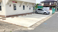 ラパン薬局の駐車場