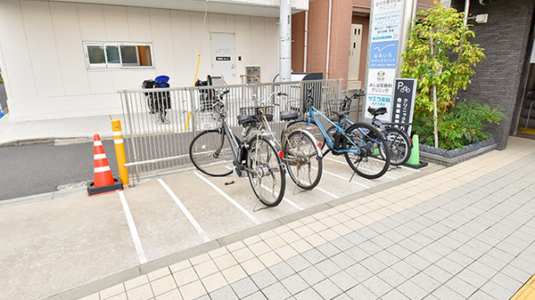 サエラ薬局 金沢文庫店の駐輪場
