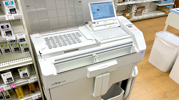 クスリのアオキ安土薬局の調剤器具