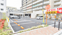 スギ薬局　赤羽南店の駐車場