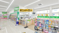 スギ薬局 新明店の入口