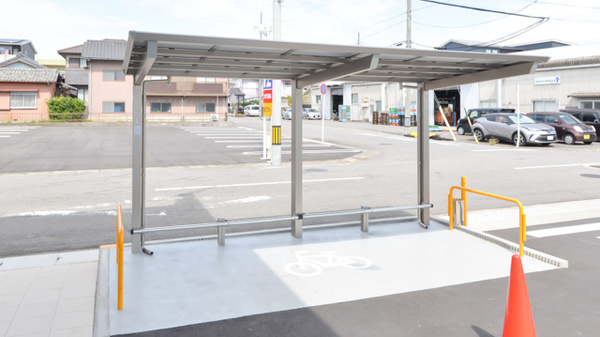 スギ薬局 新明店の駐輪場