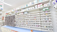 スギ薬局　北里店の薬棚