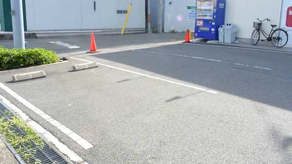 あけぼの薬局豊中庄内店の駐車場