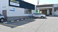 青い森薬局倉光店の駐車場