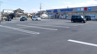 マルエ薬局甘楽福島店の駐車場