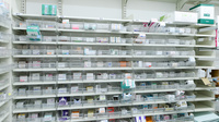 調剤薬局ツルハドラッグ紫波中央店の薬棚