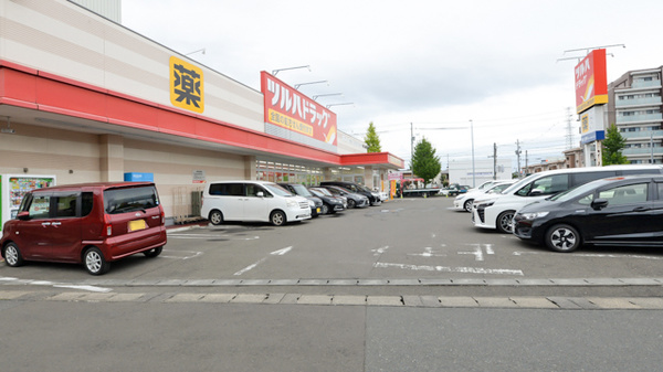 調剤薬局ツルハドラッグ仙台大和町店の駐車場