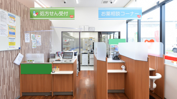 レデイ薬局　青山店の受付/カウンター