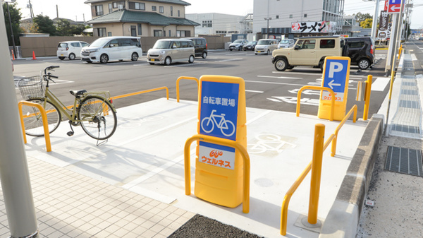 ウェルネス薬局東出雲店の駐輪場