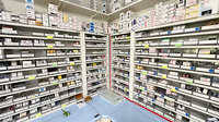 なごみ薬局の薬棚