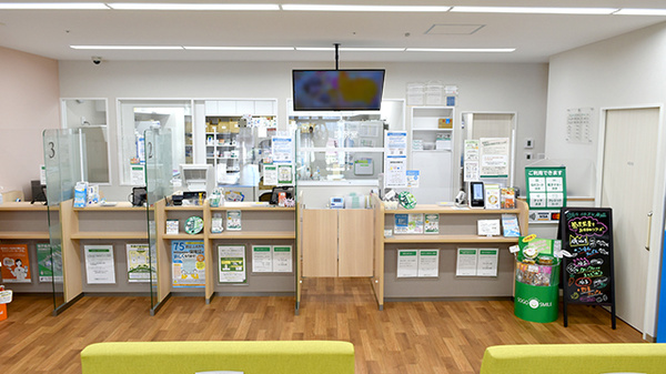 そうごう薬局 ライズモール常盤台店の受付/カウンター