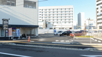 ウォンツ薬局メディカルモール向洋駅北店の駐車場