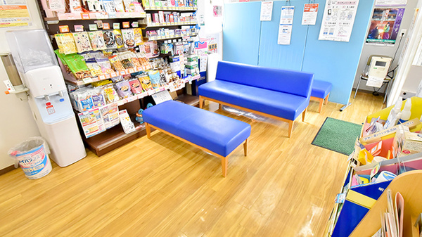 ファーマライズ薬局　浦安中央店の待合スペース