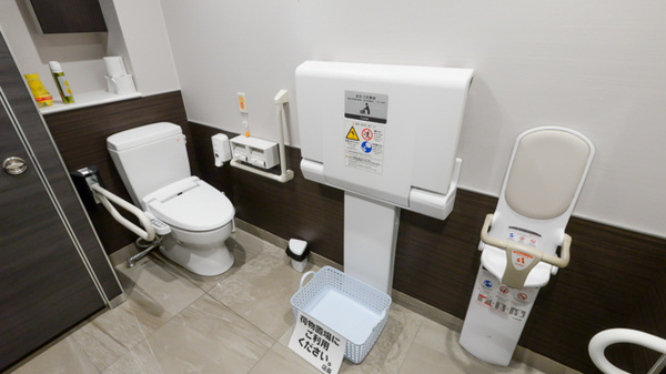 調剤薬局ツルハドラッグ小田部店のお手洗い