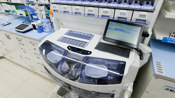 調剤薬局ツルハドラッグ小田部店の調剤器具