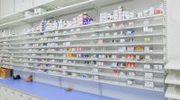 調剤薬局ツルハドラッグ永山3条西店の薬棚