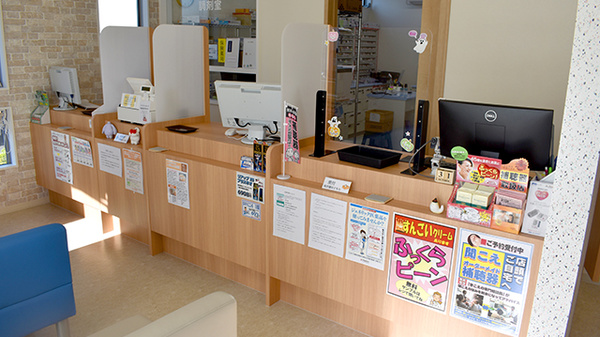 ルナ薬局　今宿店の受付/カウンター