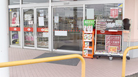 ヤックスドラッグ成東薬局の入口