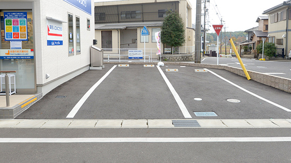 クオール薬局知多日長台店の駐車場