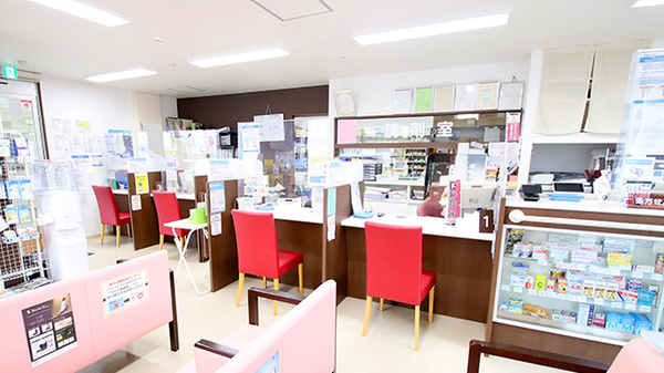 ファーマライズ薬局 入江店の受付/カウンター