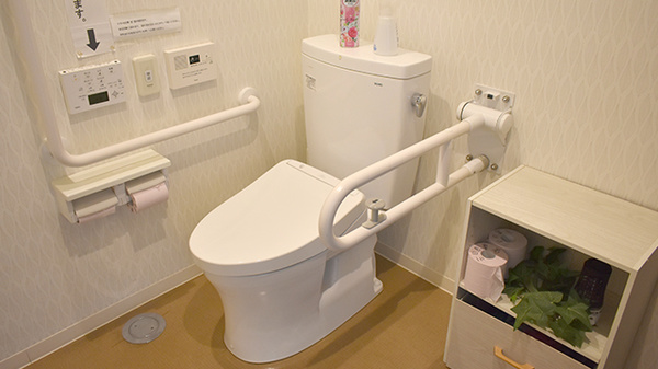 三日月薬局のお手洗い