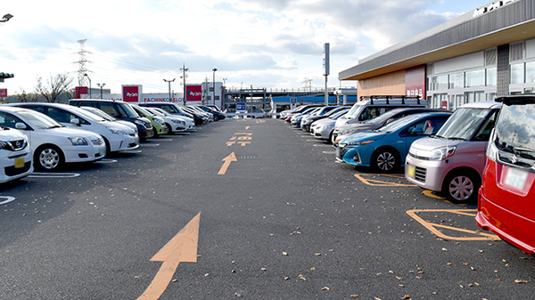 コクミン薬局　フレスト松井山手店の駐車場