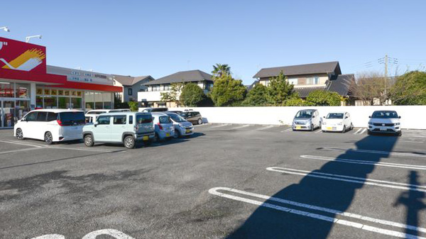 調剤薬局ツルハドラッグ水戸元吉田店の駐車場