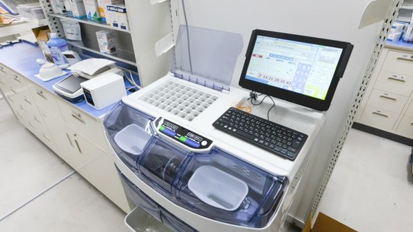 調剤薬局ツルハドラッグ栄通店の調剤器具