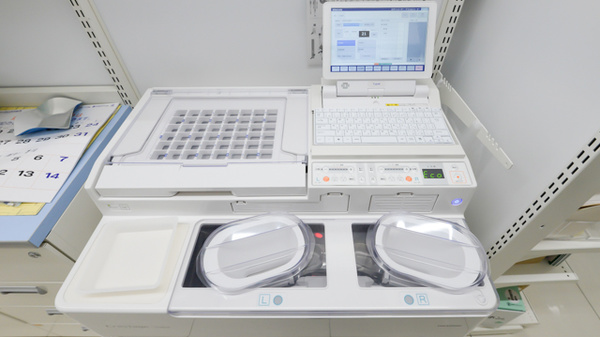 スギ薬局 大野町店の調剤器具