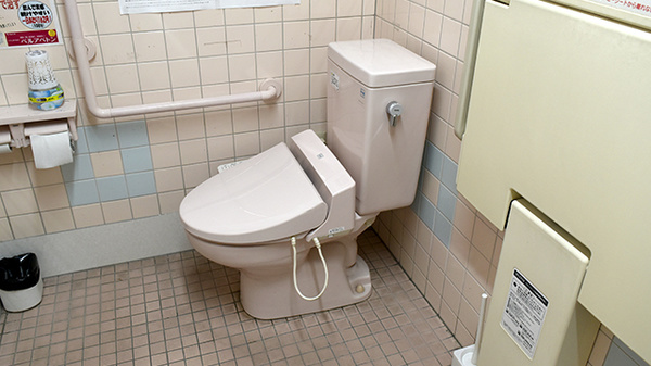 ドラッグセイムス羽根薬局のお手洗い