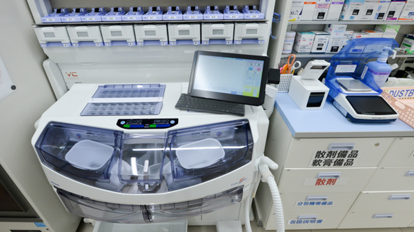 ウォンツ岩国中津薬局の調剤器具