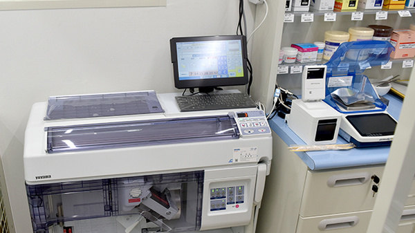 ドラッグセイムス大袋西口薬局の調剤器具