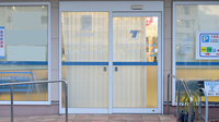 タカサキ薬局穂波店の入口