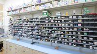 スギ薬局 豊科店の薬棚