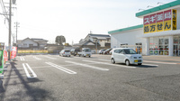 スギ薬局 豊科店の駐車場