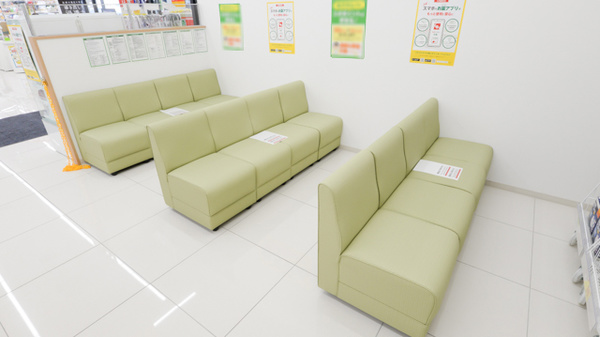 スギ薬局 前橋朝倉店の待合スペース