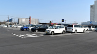 ヤックスドラッグオークビレッジかみす薬局の駐車場