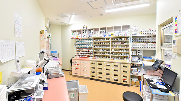 サエラ薬局 宝塚店の調剤室