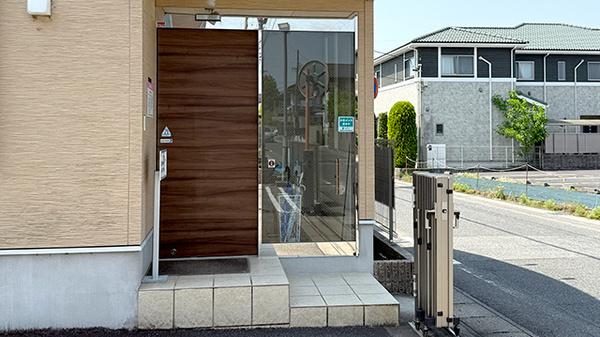 とよた美里薬局の入口