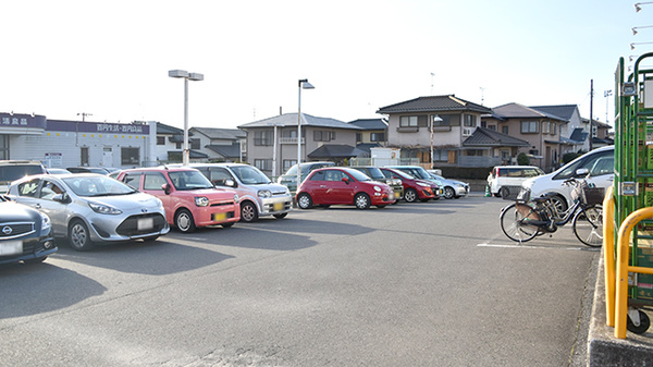 ドラッグセイムス長浦薬局の駐車場