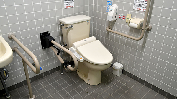 ココカラファイン薬局富士見台店のお手洗い