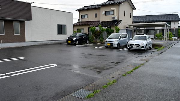 スギひかり薬局　秋吉店の駐車場
