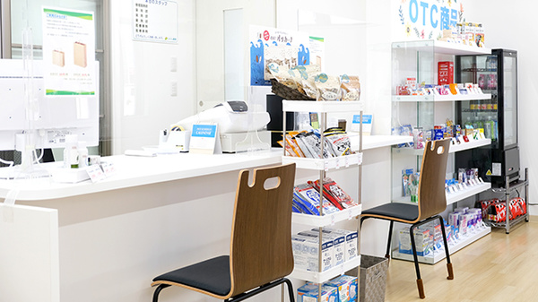 つくし薬局はらなか店の受付/カウンター