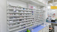 スギ薬局 練馬早宮北店の薬棚