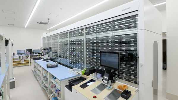 スギ薬局 信州大学病院店の調剤器具