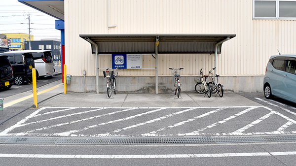 ユタカ薬局　東刈谷の駐輪場