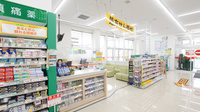 スギ薬局 吹田原町店の入口