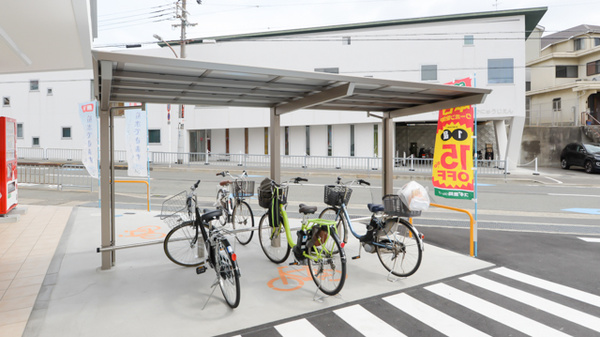 スギ薬局 池田旭丘店の駐輪場