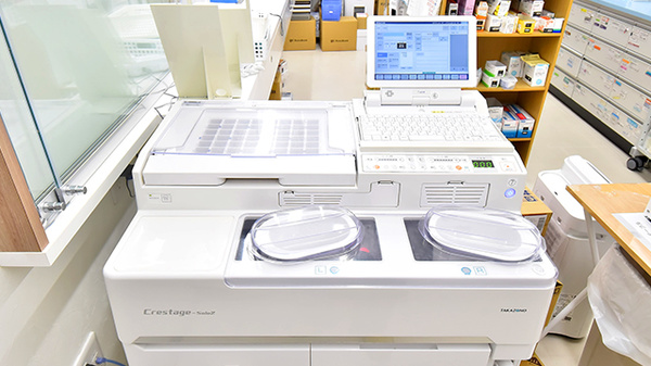 たかとく薬局 森友店の調剤器具
